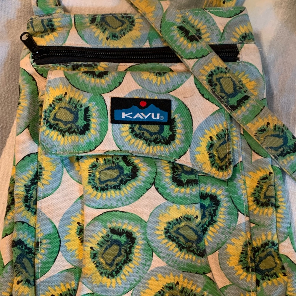 Kavu “For Keeps” crossbody bag